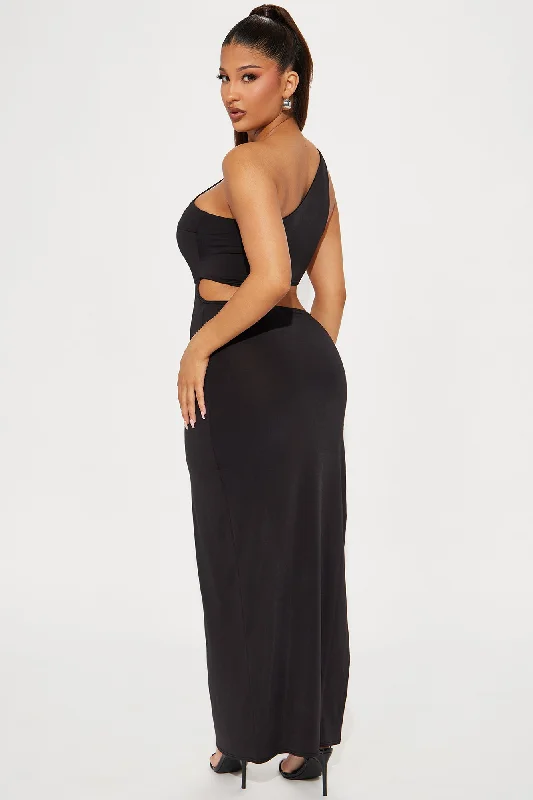 Walking Down The Street Maxi Dress - Black