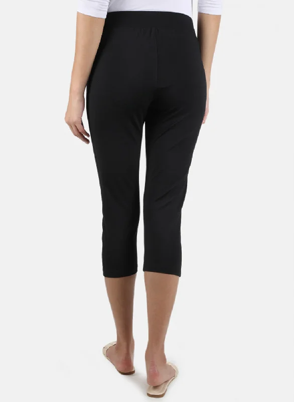 Women Black Plain Capri