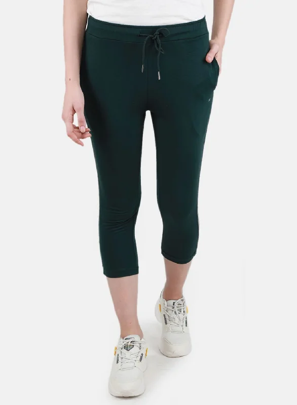 Women Green Solid Capri