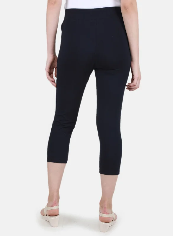 Women NAvy Blue Solid Capri