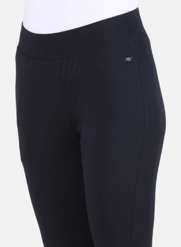 Women NAvy Blue Solid Capri